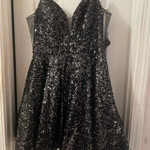 Elegant Black Sequin Prom Dress